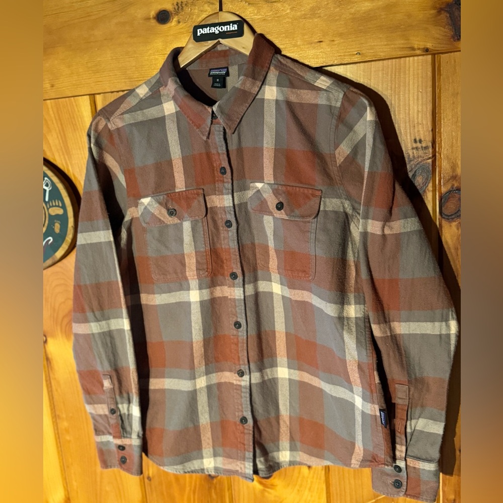 Patagonia Women’s Organic Cotton Midweight Fjord Flannel Fleece Shirt Medium